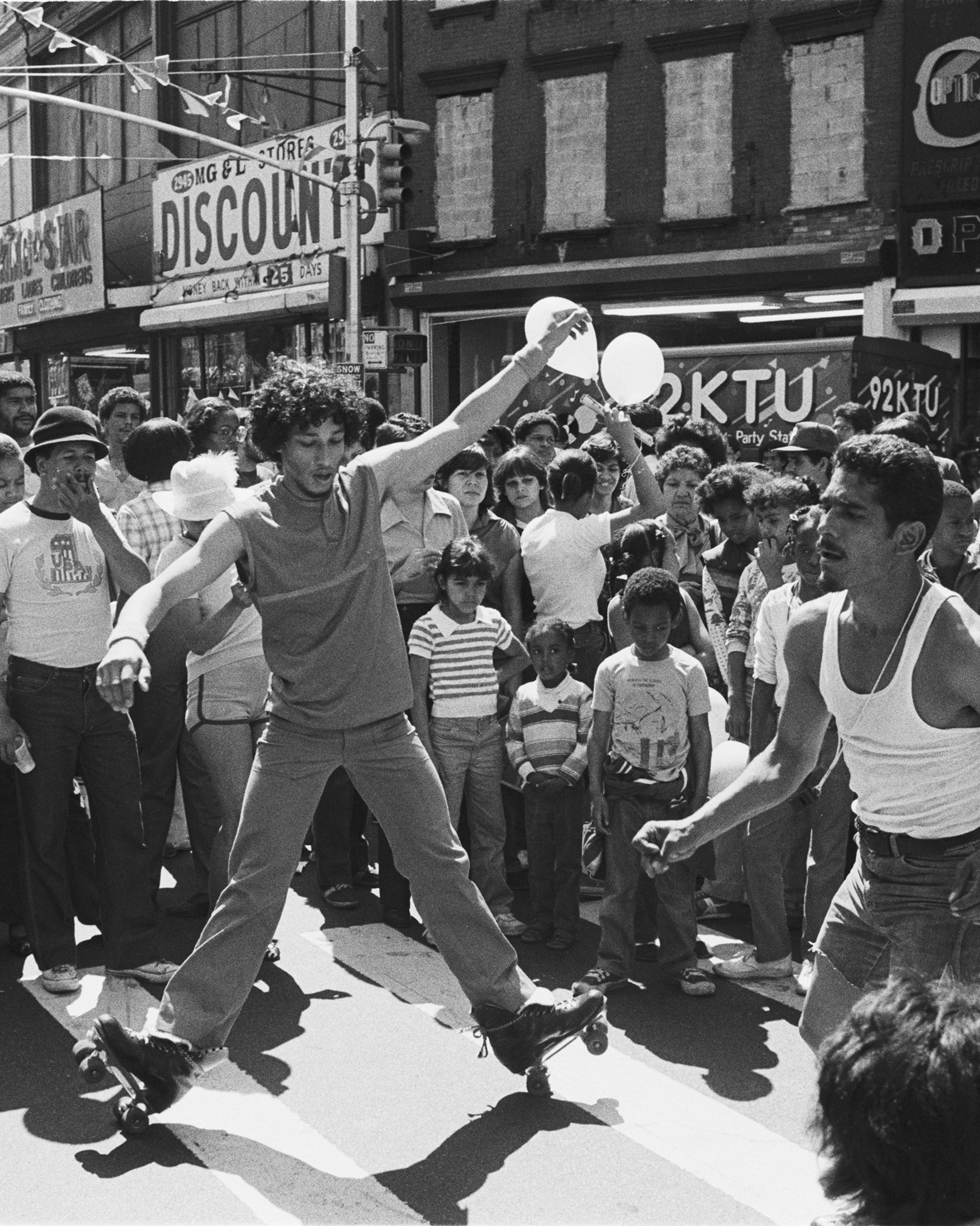 The Evolution of Style: Bagaimana Hip-Hop Menjajah Dunia High Fashion