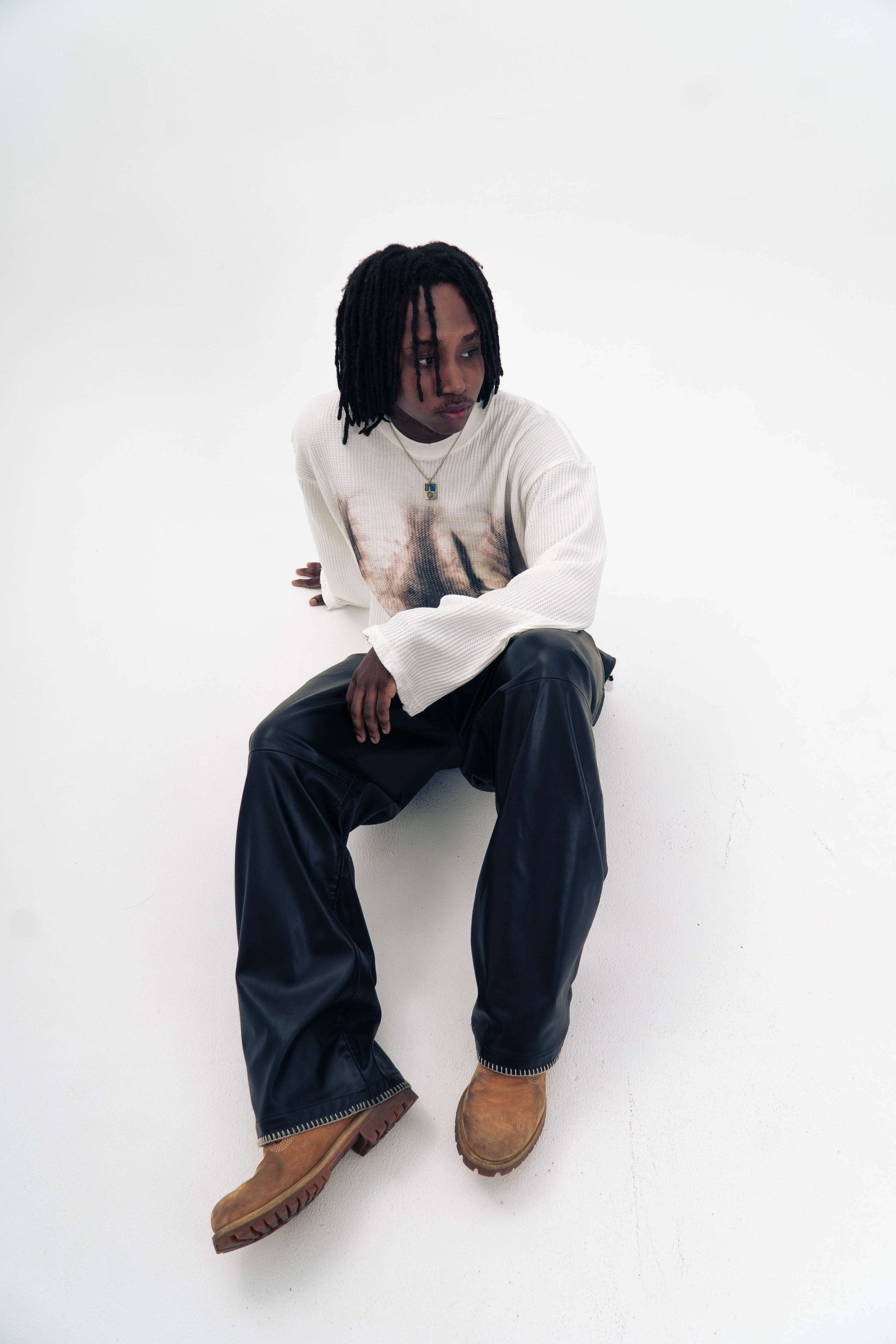99 Clover - "XRAY" WAFFLE KNIT LONGSLEEVE WHITE