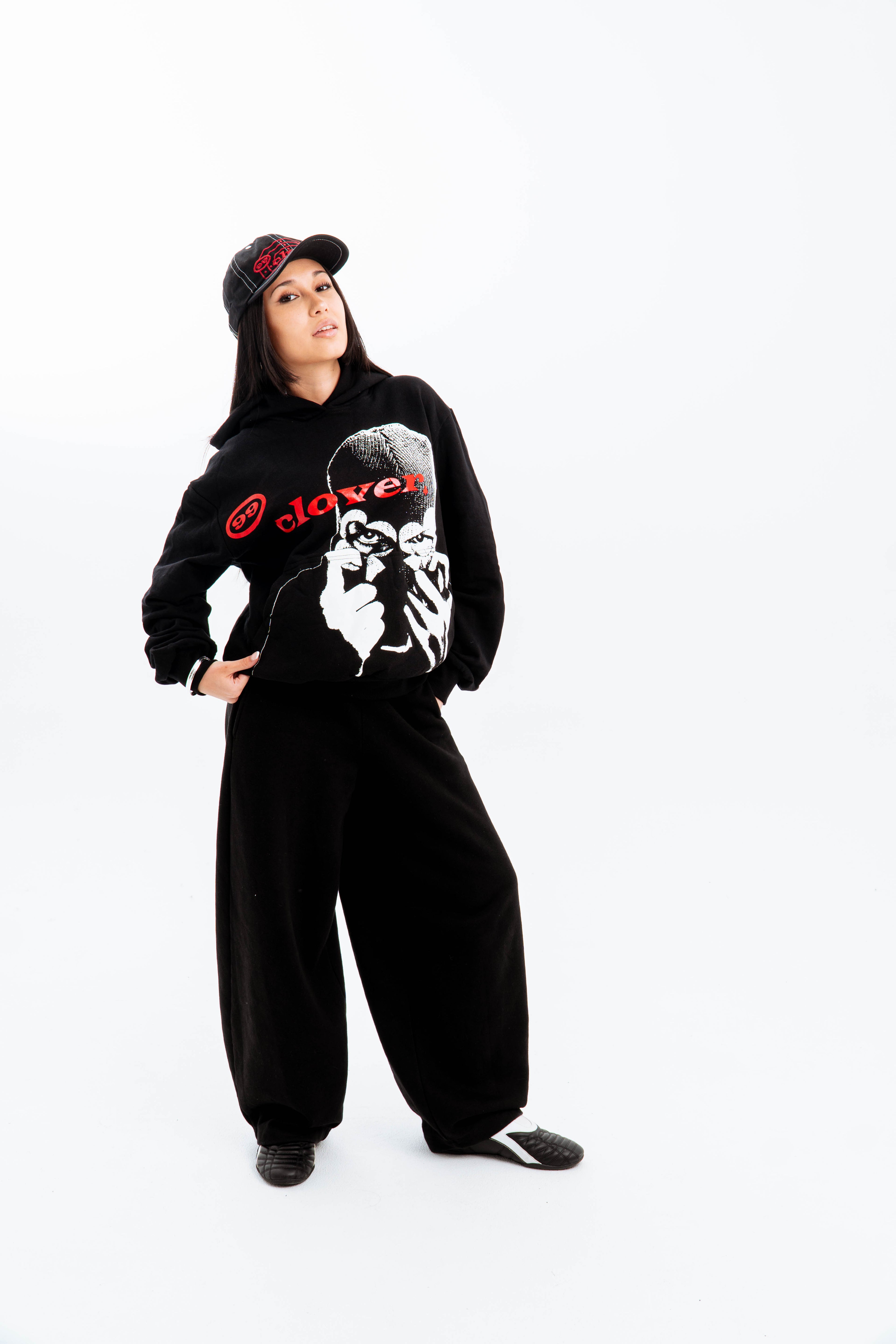 99 Clover - "CLOVER VISION" OVERSIZED HOODIE BLACK/RED